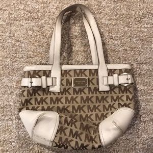 Michael Kors Signature MK Shoulder Bag